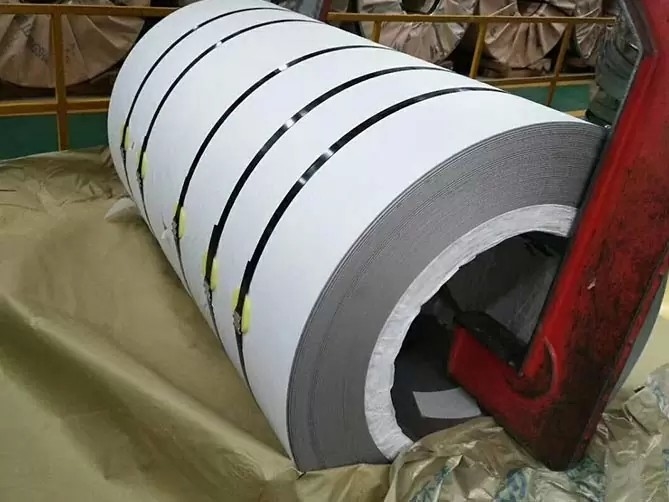 Flat Narrow 201 304 430 Stainless Steel Coil Strip ASTM 2B BA Polishing Finished