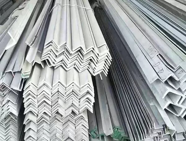 EN ASTM 50x50x5 Angle Bar Stainless Steel 304 Hot Rolled For Transmission Tower
