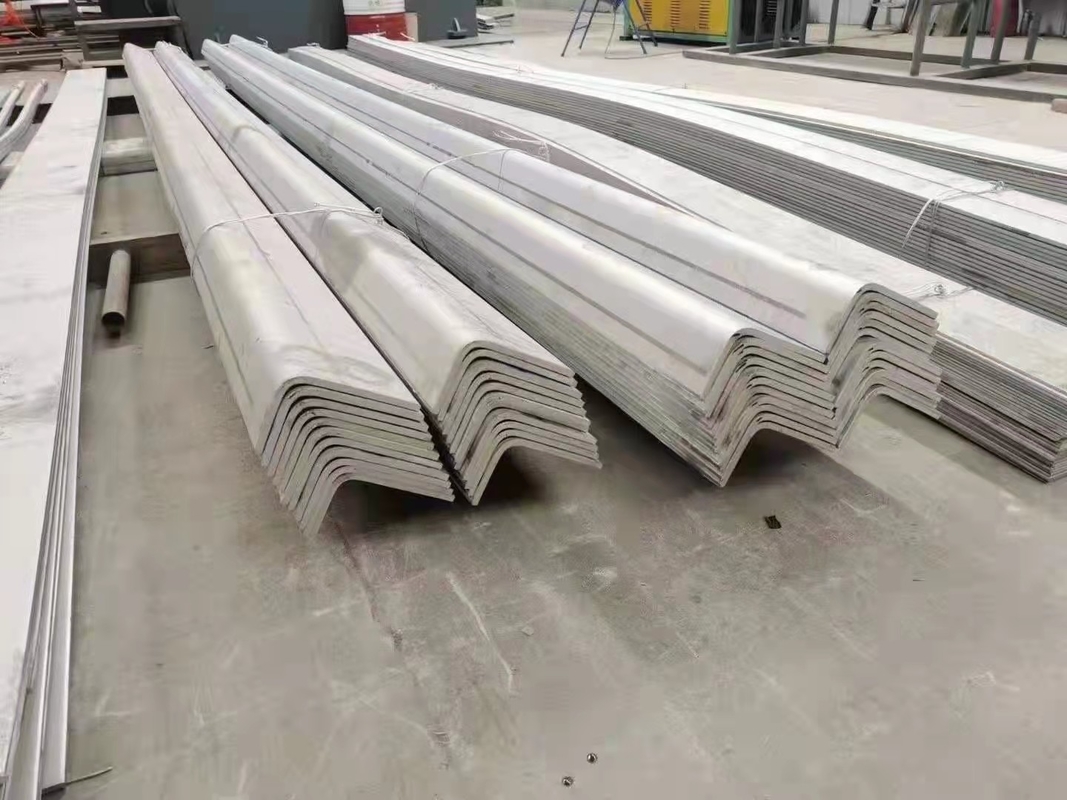 EN ASTM 50x50x5 Angle Bar Stainless Steel 304 Hot Rolled For Transmission Tower