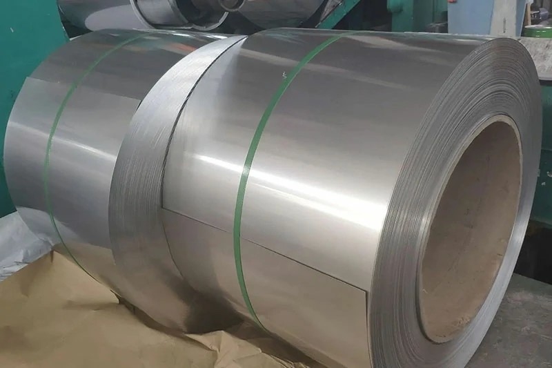 Aisi Astm Jis Stainless Steel Coil 403 201 304 Cold Rolled For Decoration 2b Surface
